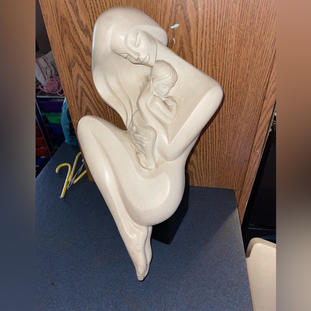 Togetherness Mother And Child Austin Production 1990 sculpture statue art